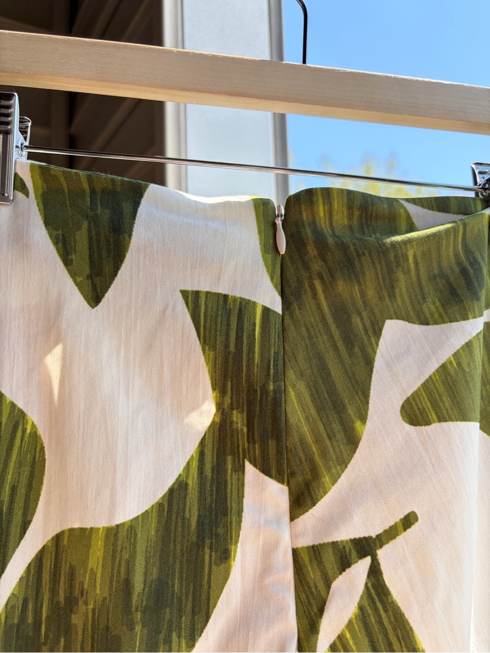 🆕🌿 Antonio Melani Tropical Leaf Print High-Low Midi Skirt Green White Size 0 - Picture 10 of 17